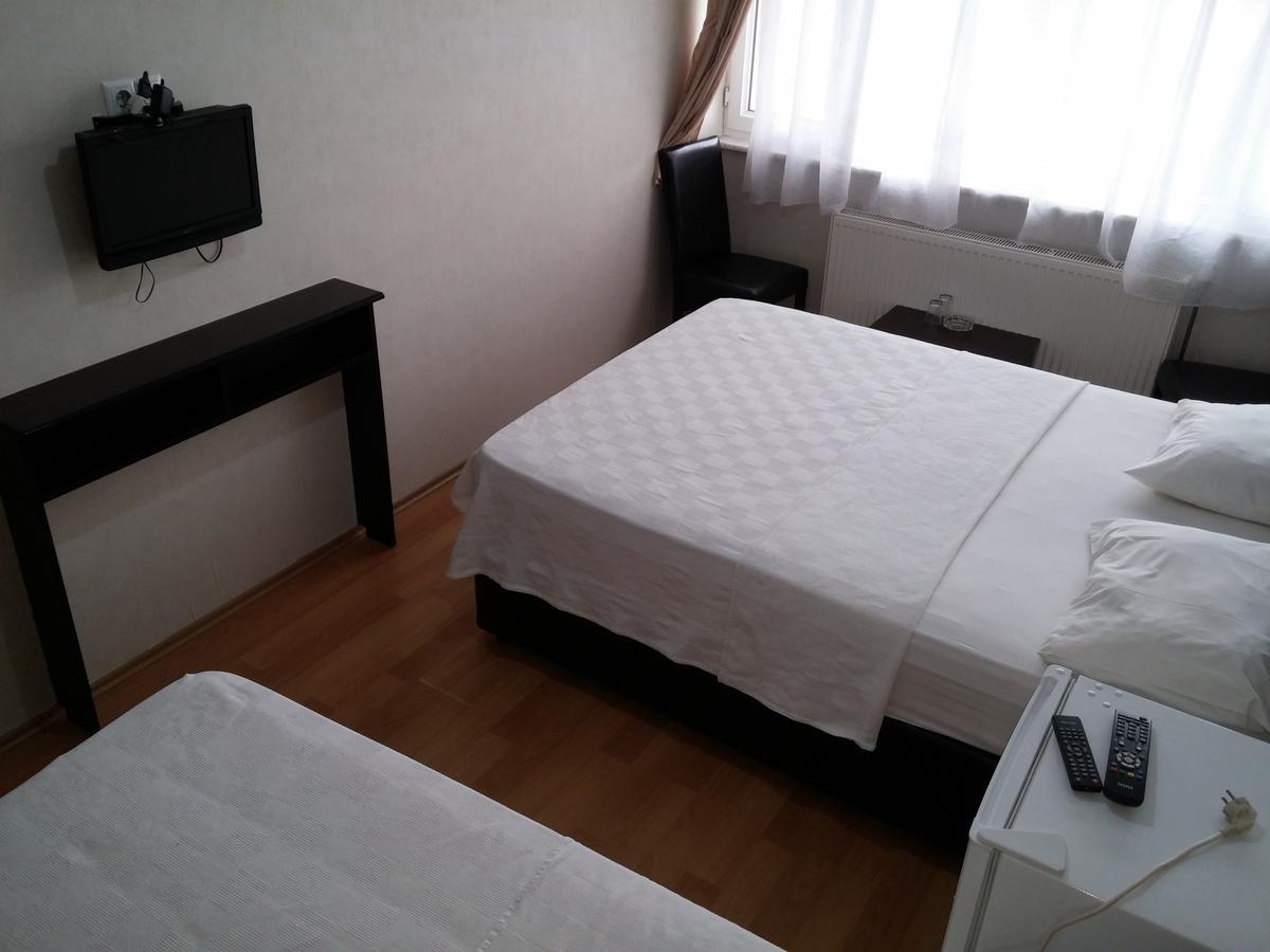 Deniz Hotel Kozlu Екстер'єр фото